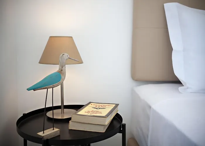 Faro Clara Suites